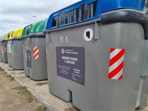 La recollida dels contenidors de cartró els diumenges retira 4.700 quilos en dues setmanes. Ajuntament de Vilanova