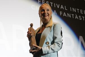 L’actriu Barbara Bouchet rep el Premi Nosferatu