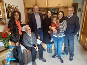 L'Ajuntament de Sant Sadurní felicita l'avi centenari José Peña de la Fuente. Ajt Sant Sadurní d'Anoia
