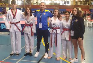 L'equip del Taekwondo La Lira Vendrellenca . Eix