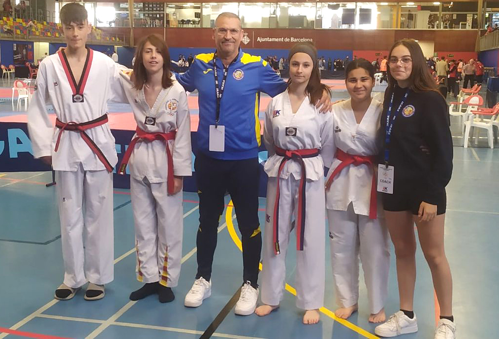 L'equip del Taekwondo La Lira Vendrellenca . Eix