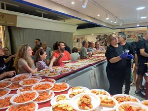 Les festes de Sant Pere s'endinsen en un Mar de Tapes l'1 de juliol. EIX