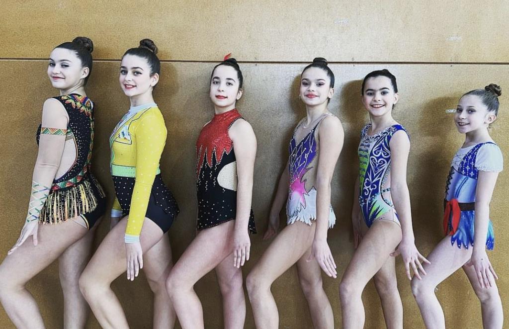 Les gimnastes alevines del CRVilafranca. Eix