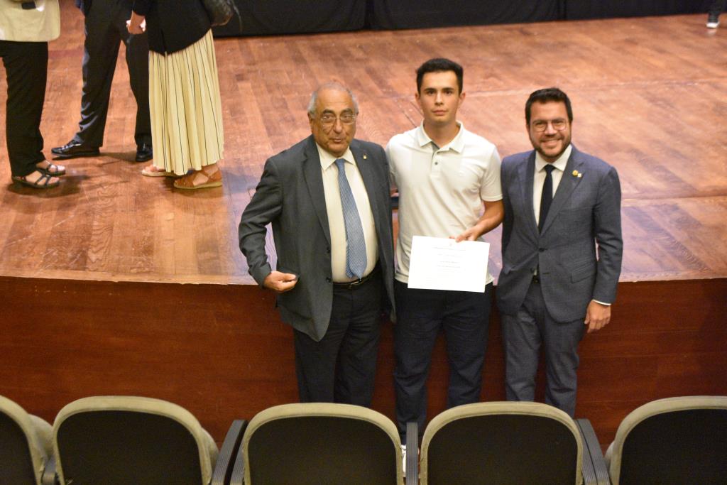 L'estudiant vilanoví Quim Moran, guardonat en els Premis de Recerca Jove 2022 de Catalunya. EIX