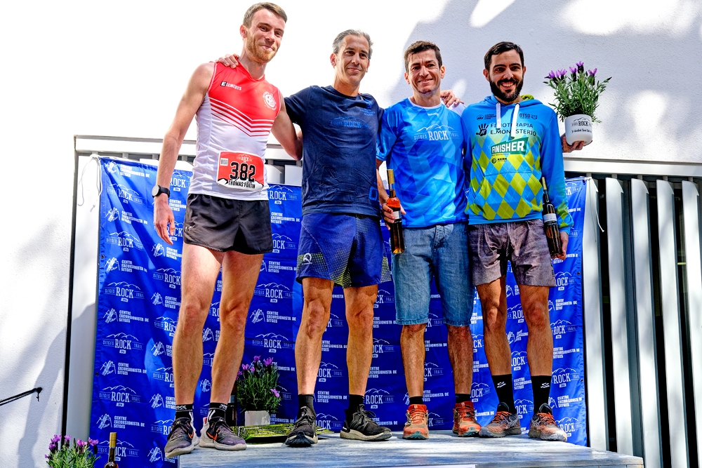 Lídia Ramos i Xavi Casanovas s'enduen la Sitges Rock Trail de 25 km. Josep Maria Alegre