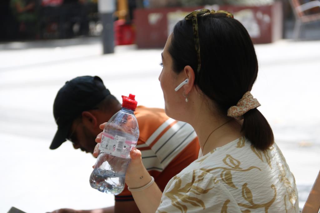 L'onada de calor s'allargarà fins divendres amb temperatures de més de 40 graus a punts del territori. ACN