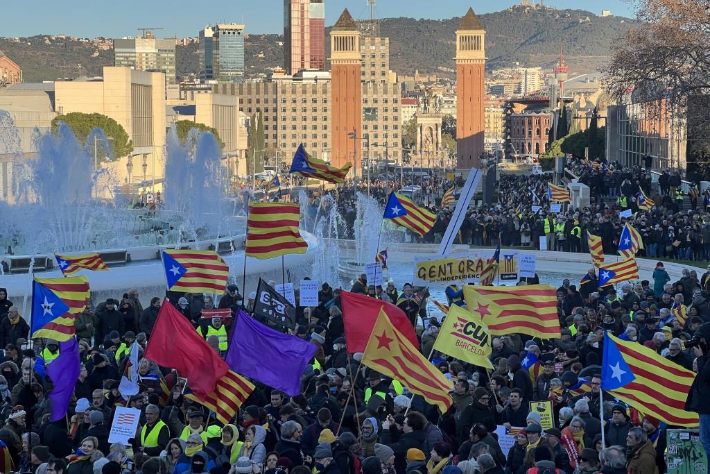 Manifestació independentista per la cimera hispano-francesa. ACN / Aina Martí