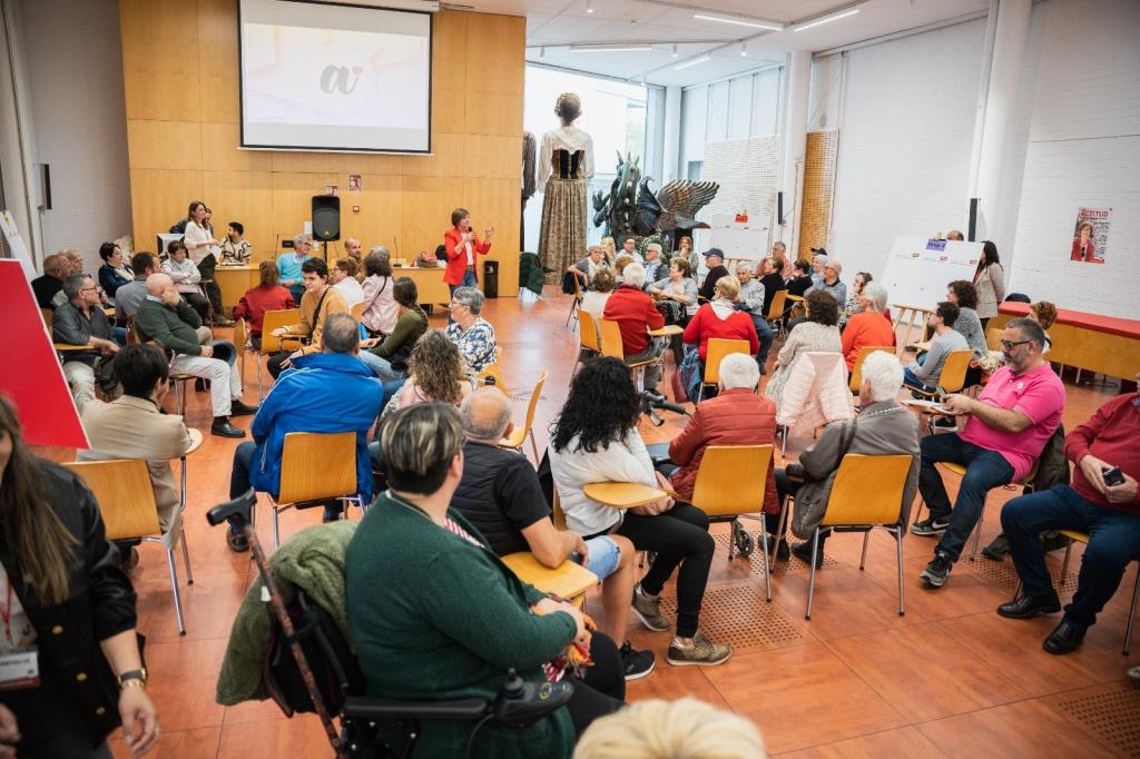 Més de 200 persones participen a Sant Pere de Ribes en l’elaboració del programa electoral socialista. PSC