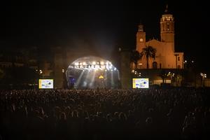 Més de 30.000 persones assisteixen al 10è aniversari de les Barraques de Sitges 