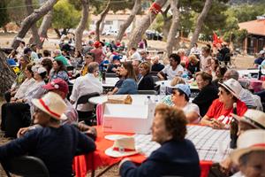 Més de 600 persones gaudeixen de la 24a Festa de la Rosa de Sant Pere de Ribes