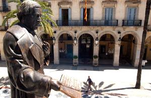 Monument a Josep Tomàs Ventosa a la plaça de la Vila de Vilanova. Carles Castro