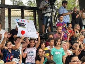 Multitidinari homenatge de Sant Pere de Ribes a la campiona del món Aitana Bonmatí