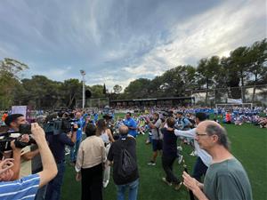 Multitidinari homenatge de Sant Pere de Ribes a la campiona del món Aitana Bonmatí