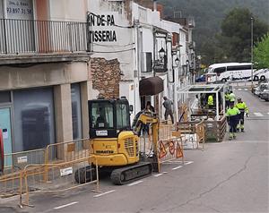 Obres renovació xarxa d'aigua a Canyelles. Ajuntament de Canyelles