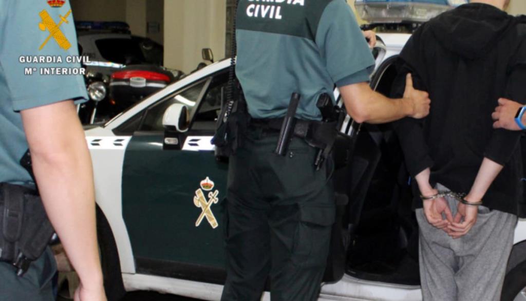 Operatiu de la Guàrdia Civil a Vilafranca del Penedès contra una organització dedicada al tràfic de drogues. Guàrdia Civil