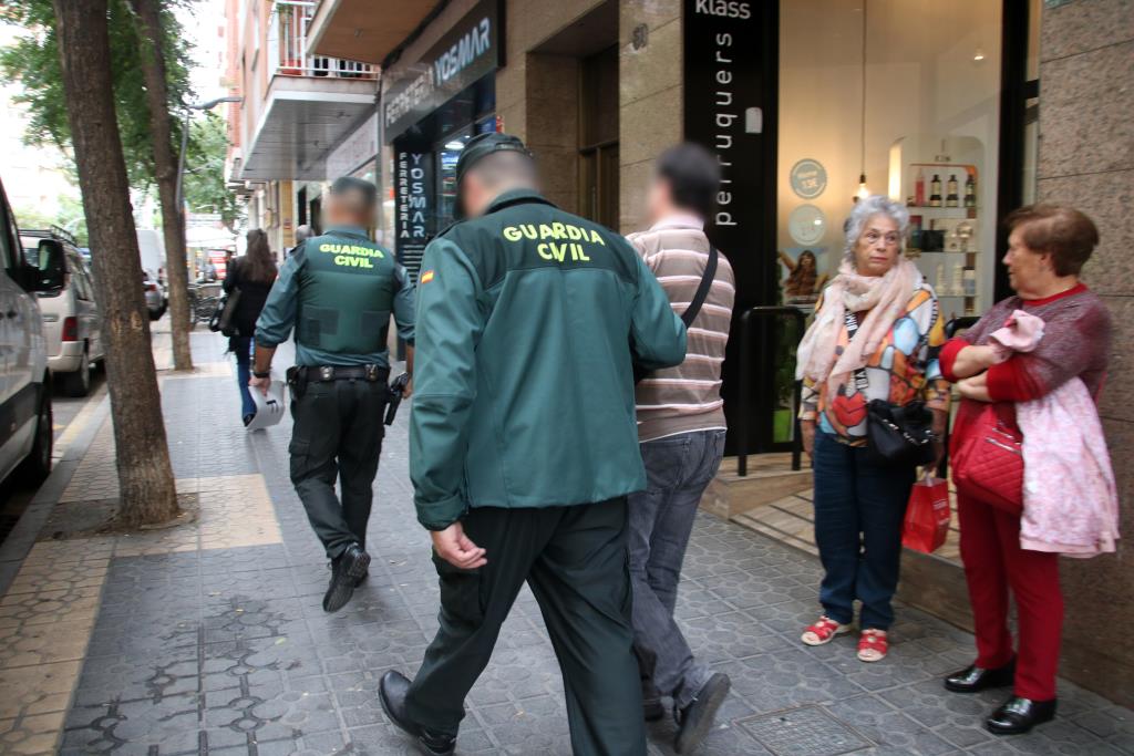 Presó provisional per a set detinguts al Camp de Tarragona acusats de pertànyer a una banda dedicada a les estafes. ACN
