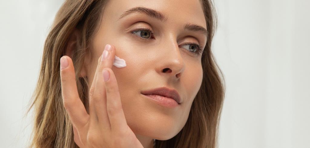 Què passa amb el retinol? La Unió Europea planteja prohibir-lo? Parlem del gran actiu antiaging. AMIC