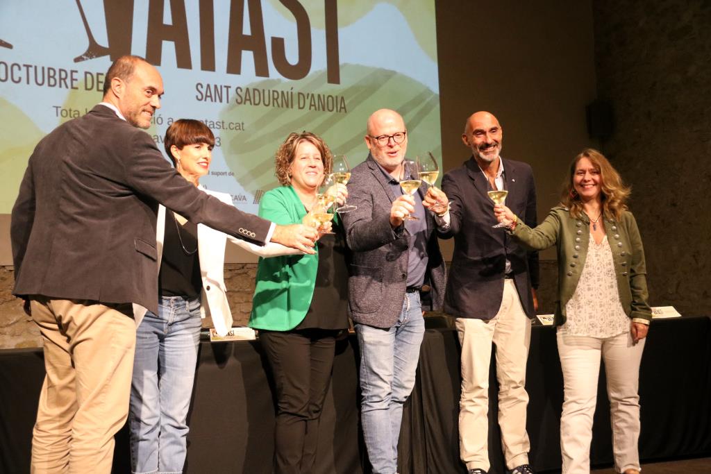 Sant Sadurní acull el Cavatast amb la mirada posada en els estralls de la sequera i l'esforç que està fent el sector. ACN