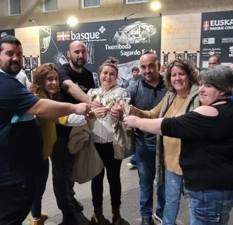 Sant Sadurní d'Anoia, present a la IX Fiesta del Cava del municipi agermanat de Zegama. Ajt Sant Sadurní d'Anoia