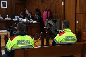 S'enfronta a 43 anys per abusar i agredir sexualment d'una menor durant 18 anys al Baix Penedès. ACN