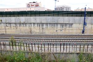 Signats els convenis entre l’Ajuntament de Vilafranca, el Ministeri de Transports i ADIF per cobrir les vies del tren. ACN