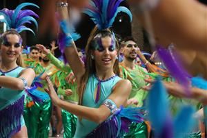 Sitges balla els últims compassos de Carnaval a la multitudinària rua de l’Extermini. ACN