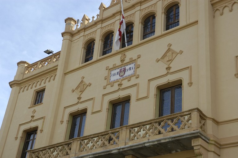 Sitges i Creu Roja activen la campanya per a persones sense llar davant la previsió de fred . Ajuntament de Sitges