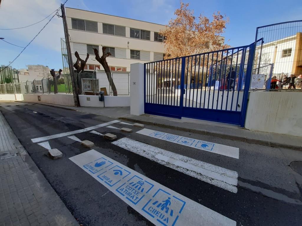 Sitges inicia una prova pilot per fer més accessibles els passos de vianants. Ajuntament de Sitges