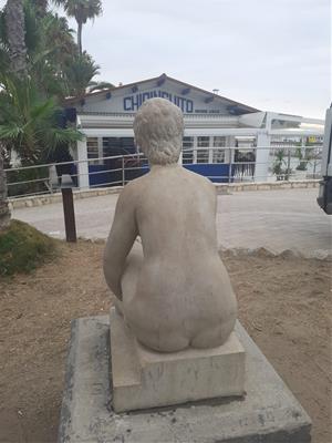 Sitges restaura l’escultura ‘Dona asseguda nua’. Ajuntament de Sitges