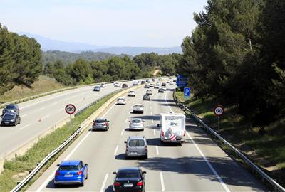 Trànsit limita la velocitat a 100 km/h a l'AP-7 entre Martorell i Gelida els caps de setmana a partir de demà. ACN