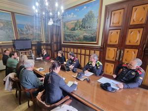 Trobada entre l'Ajuntament, Mossos d'Esquadra i Policia Local per abordar accions de millora de la seguretat a la ciutat. Ajuntament de Vilanova