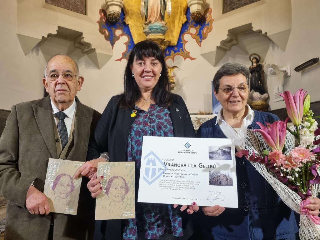 Un reconeixement a les monges de la Casa d'Empara . Ajuntament de Vilanova