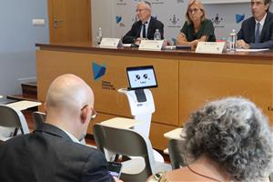 Un robot inaugura el nou curs acadèmic al Campus Universitari d'Igualada . ACN