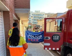 Una persona morta i una ferida greu en un incendi d'habitatge a Vilanova. Policia local de Vilanova