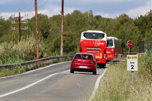 Veïns, empresaris i entitats de Vilanova i la Geltrú exigeixen resoldre la perillositat de la carretera BV-2115