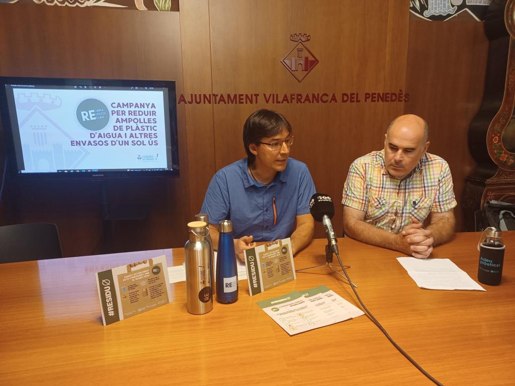 Vilafranca presenta una campanya per reduir les ampolles de plàstic d’aigua i altres envasos d’un sol ús. Ajuntament de Vilafranca