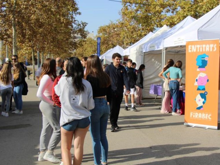 Vilanova acull divendres la Firabec, la Fira del benestar emocional comunitari per al jovent local. Ajuntament de Vilanova