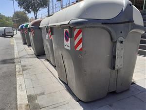 Vilanova canvia 195 contenidors soterrats per contenidors de superfície. Ajuntament de Vilanova