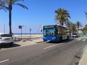 Vilanova reprèn aquest cap de setmana el servei de bus llançadora de les platges. Ajuntament de Vilanova