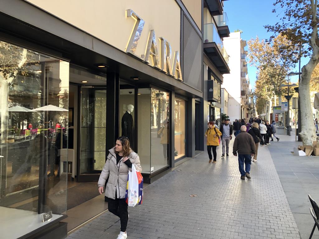 Zara comunica a la plantilla de Vilanova i la Geltrú que tancarà la botiga el 30 de gener. EIX