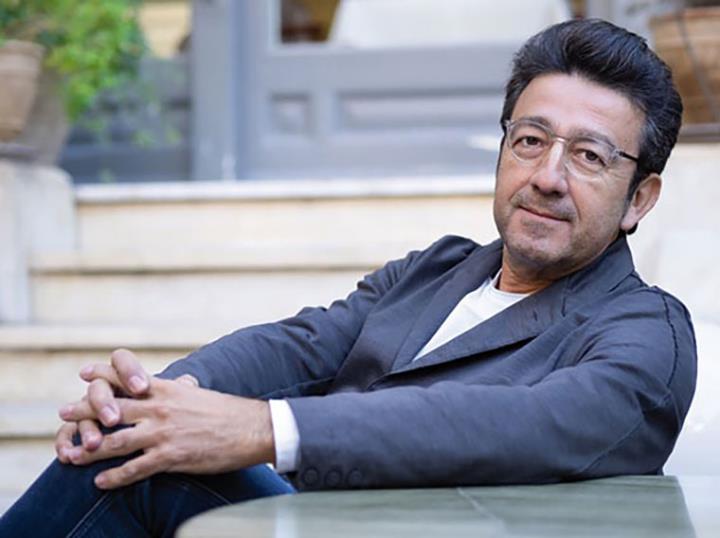 Josep Lázaro presenta el poemari Extravagància boreal