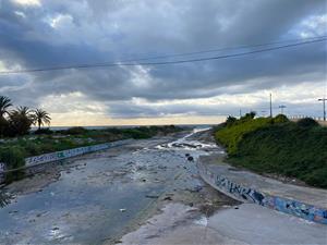Amplien el mur del torrent de la Piera per evitar els desbordaments a la ronda d'Europa en cas de pluges intenses
