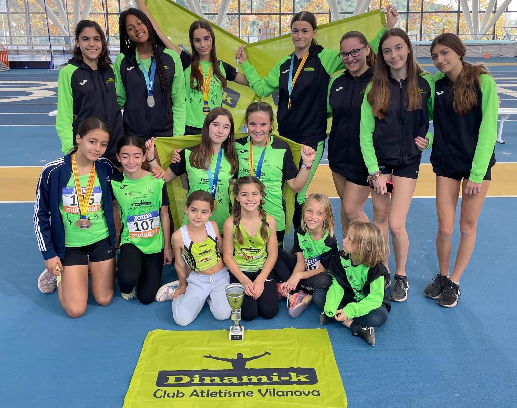 Atletes del Dinami-k Club Atletisme Vilanova a la 1a edició de la Copa de Promoció Femenina. Eix