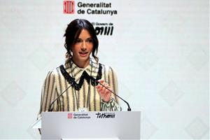 Bonmatí rep la creu Sant Jordi reivindicant el català i la igualtat entre homes i dones. ACN