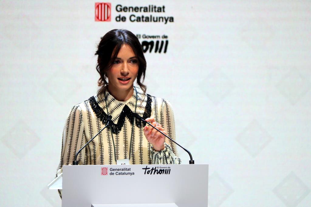 Bonmatí rep la creu Sant Jordi reivindicant el català i la igualtat entre homes i dones. ACN