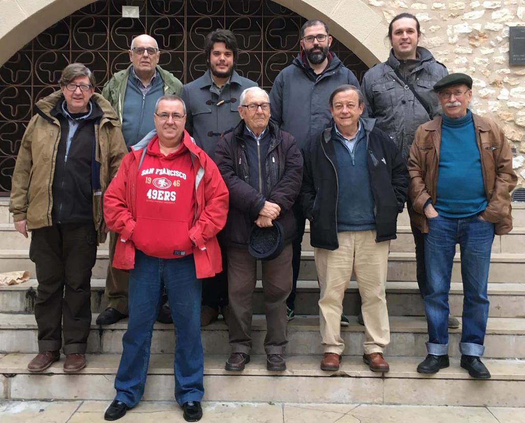 Trobada a Vilanova de 'la Confraria' . Eix