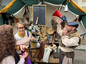 Canvis a les parades del mercat de dissabte pel Parc Nadalenc de Vilafranca Activa. Ajuntament de Vilafranca