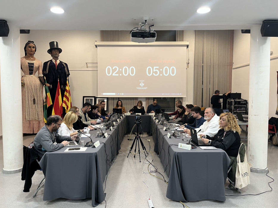 Cubelles aprova fraccionar en quatre terminis la taxa per a la recollida d'escombraries. Ajuntament de Cubelles