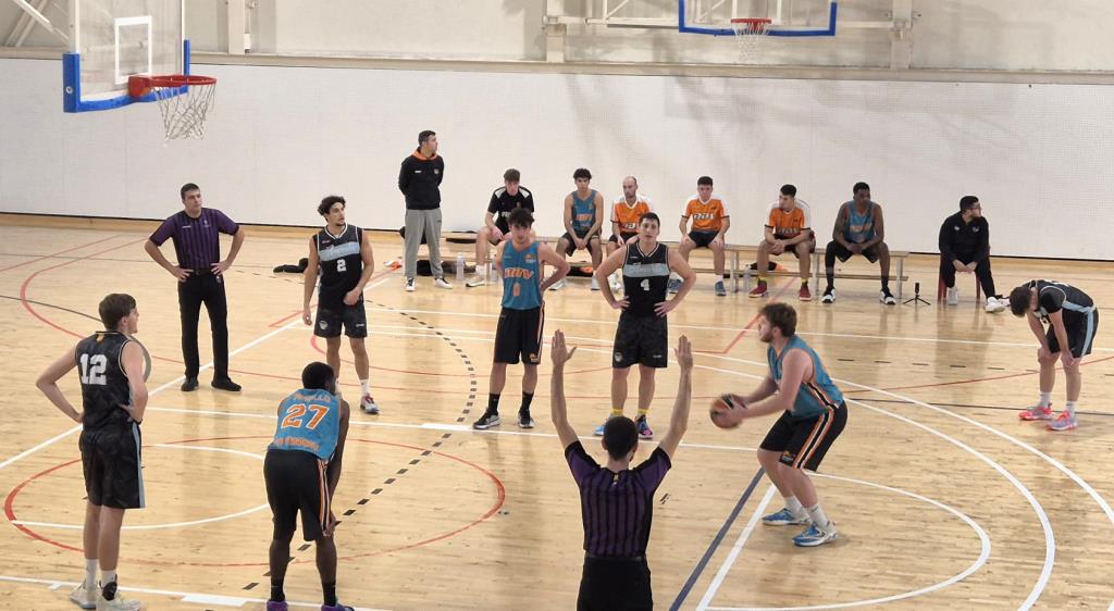 Derrota de l’AB Vendrell, a la pista de l’Amposta. Eix