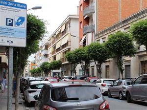 Desapareix l'adhesiu de resident per al control d'estacionament regulat a Vilanova a partir d'aquest 2024. Ajuntament de Vilanova